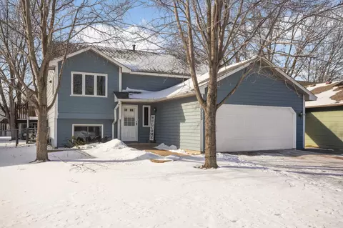 10362 Bluebird St NW, Coon Rapids, MN 55433