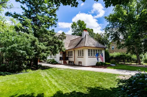 1125 5th St N, Fargo, ND 58102