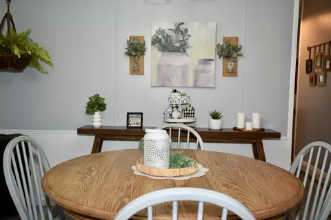 Dining - 704 1st St E, Milaca, MN 56353 photo 6 of 7