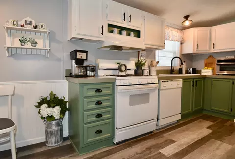 Kitchen - 704 1st St E, Milaca, MN 56353 photo 2 of 7
