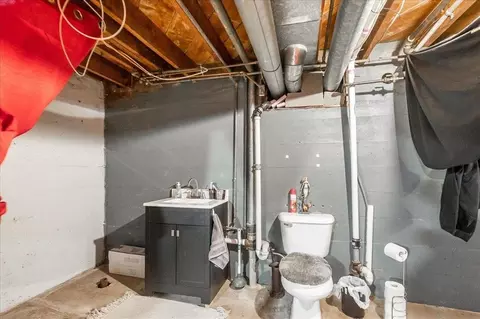 Bath - 5219 E 2nd St, Superior, WI 54880 photo 2 of 2