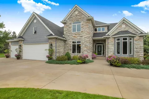 Exterior - 2607 Regal Rd, Saint Cloud, MN 56301 photo 16 of 25