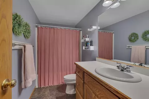 Bath - 2607 Regal Rd, Saint Cloud, MN 56301 photo 8 of 8
