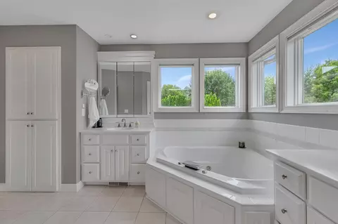 Bath - 2607 Regal Rd, Saint Cloud, MN 56301 photo 3 of 8