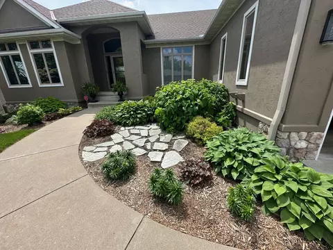 Exterior - 1207 Adrian Dr, Chaska, MN 55318 photo 31 of 50