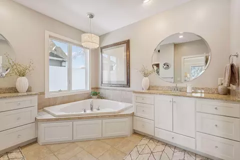 Bath - 1207 Adrian Dr, Chaska, MN 55318 photo 2 of 5