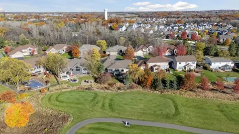 View/Area - 1207 Adrian Dr, Chaska, MN 55318 photo 7 of 10