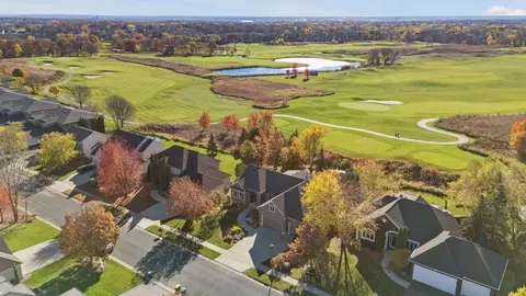 View/Area - 1207 Adrian Dr, Chaska, MN 55318 photo 5 of 10