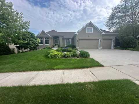 Exterior - 1207 Adrian Dr, Chaska, MN 55318 photo 35 of 50