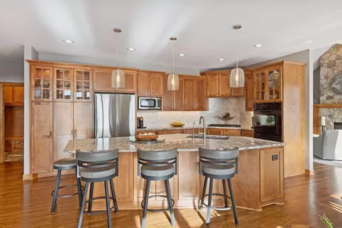 Kitchen - 1207 Adrian Dr, Chaska, MN 55318 photo 3 of 5