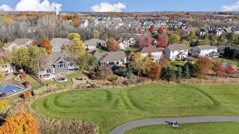 View/Area - 1207 Adrian Dr, Chaska, MN 55318 photo 6 of 10