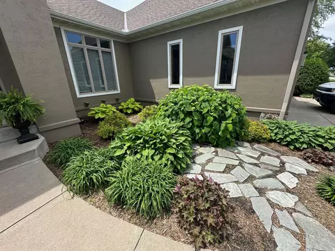 Exterior - 1207 Adrian Dr, Chaska, MN 55318 photo 33 of 50