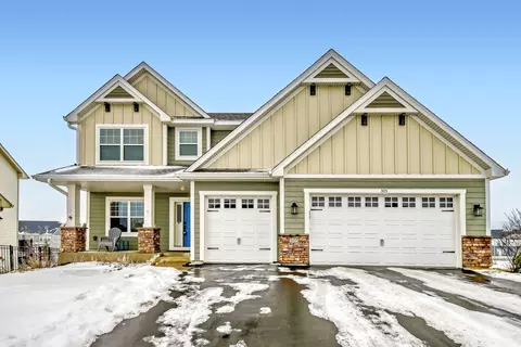 505 6th Street Ln N, Lake Elmo, MN 55042