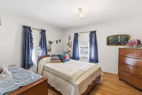Bedroom - 809 3rd St SW, Waseca, MN 56093 photo 1 of 5