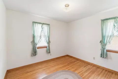 Bedroom - 809 3rd St SW, Waseca, MN 56093 photo 4 of 5