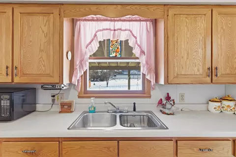 Kitchen - 809 3rd St SW, Waseca, MN 56093 photo 3 of 4