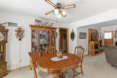 Dining - 809 3rd St SW, Waseca, MN 56093 photo 2 of 2