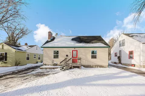 427 13th St S, Moorhead, MN 56560