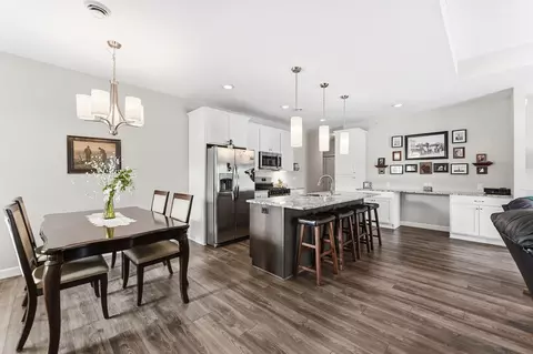 158 Kings Pointe Dr, Delano, MN 55328