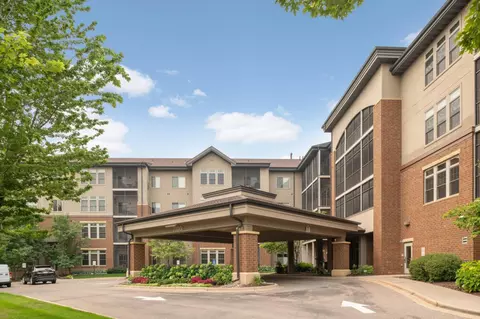 7100 Metro Blvd #223, Edina, MN 55439