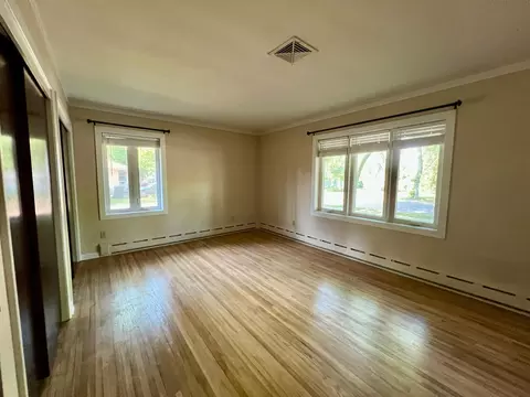 Living - 424 S Gaulke St, Appleton, MN 56208 photo 4 of 5