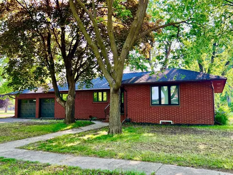 Exterior - 424 S Gaulke St, Appleton, MN 56208 photo 2 of 6