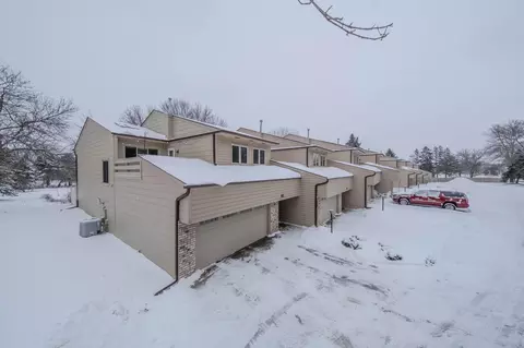 85 121st Ave NW, Coon Rapids, MN 55448