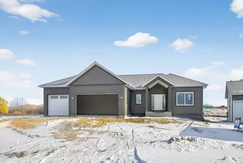 6128 Cody Ln NW, Rochester, MN 55901