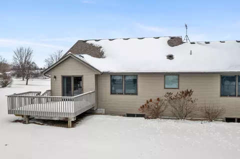 Exterior - 509 9th St SW, Braham, MN 55006 photo 5 of 7