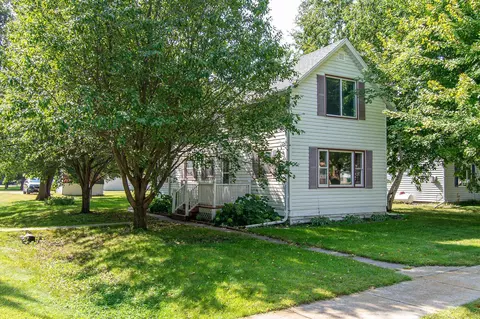 40 3rd Ave N, Kindred, ND 58051