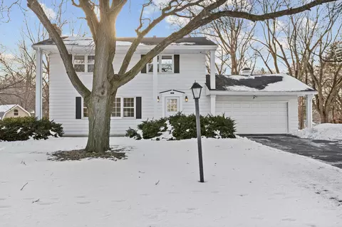 101 Heritage Cir N, Burnsville, MN 55337