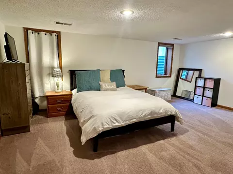 Bedroom - 809 Pine St, Park Rapids, MN 56470 photo 3 of 8