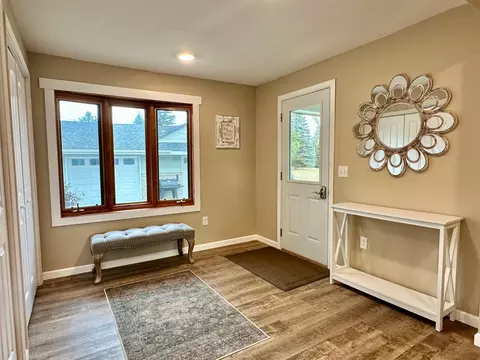 Entry Way - 809 Pine St, Park Rapids, MN 56470 photo 2 of 5