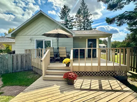 Exterior - 809 Pine St, Park Rapids, MN 56470 photo 5 of 9