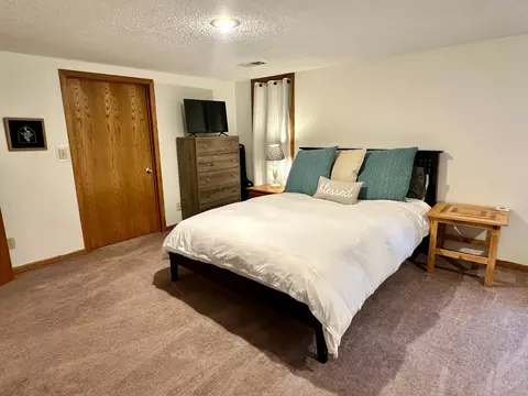 Bedroom - 809 Pine St, Park Rapids, MN 56470 photo 4 of 8