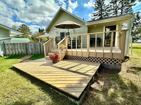 Exterior - 809 Pine St, Park Rapids, MN 56470 photo 2 of 9