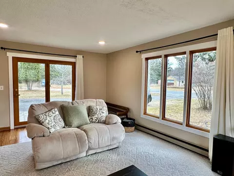 Living - 809 Pine St, Park Rapids, MN 56470 photo 3 of 4