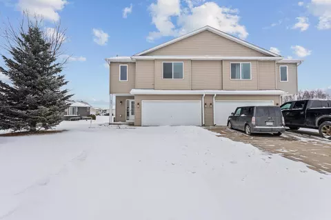 960 Rush Landing Ct, Rush City, MN 55069
