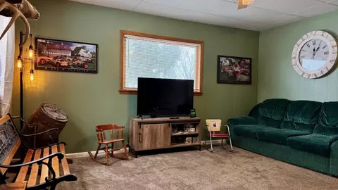 501 3rd St W, Ada, MN 56510 photo 8