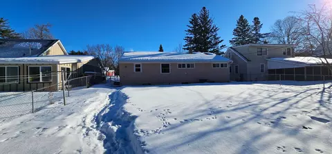 Exterior - 1400 S 7th St, Brainerd, MN 56401 photo 4 of 4