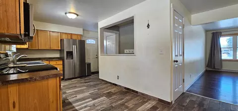 Kitchen - 1400 S 7th St, Brainerd, MN 56401 photo 3 of 4