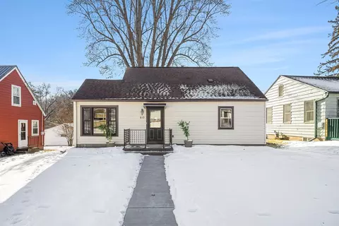 613 Hawthorn St, Red Wing, MN 55066