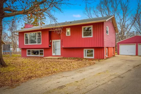 2041 Northgate Ct NW, Rochester, MN 55901