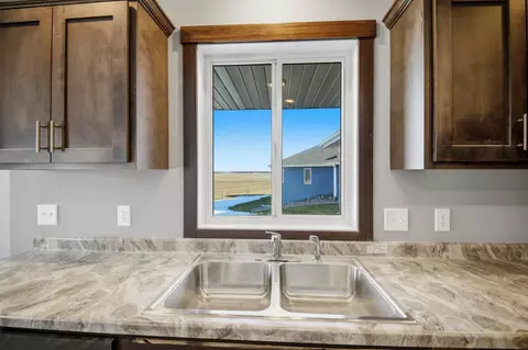 Kitchen - 1801 13th Ave NE, Austin, MN 55912 photo 5 of 6