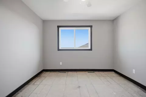Bedroom - 1801 13th Ave NE, Austin, MN 55912 photo 13 of 20
