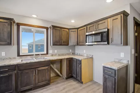 Kitchen - 1801 13th Ave NE, Austin, MN 55912 photo 6 of 6