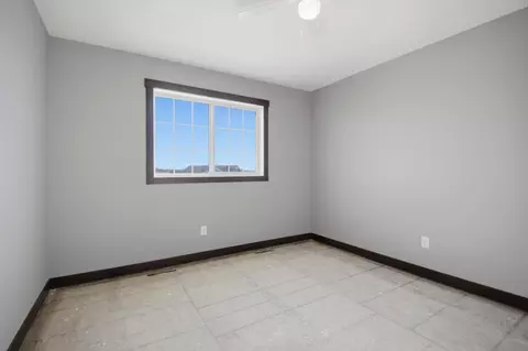 Bedroom - 1801 13th Ave NE, Austin, MN 55912 photo 9 of 20
