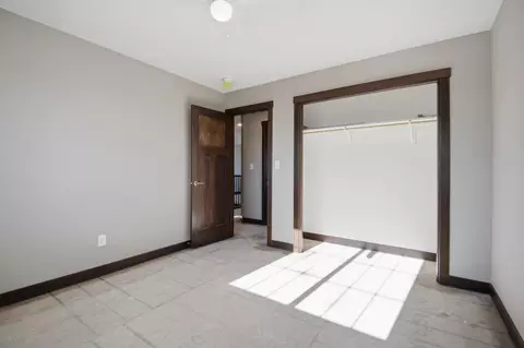 Bedroom - 1801 13th Ave NE, Austin, MN 55912 photo 8 of 20