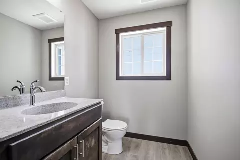Bath - 1801 13th Ave NE, Austin, MN 55912 photo 1 of 9