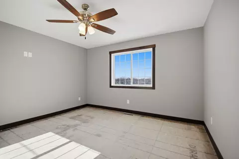 Bedroom - 1801 13th Ave NE, Austin, MN 55912 photo 5 of 20